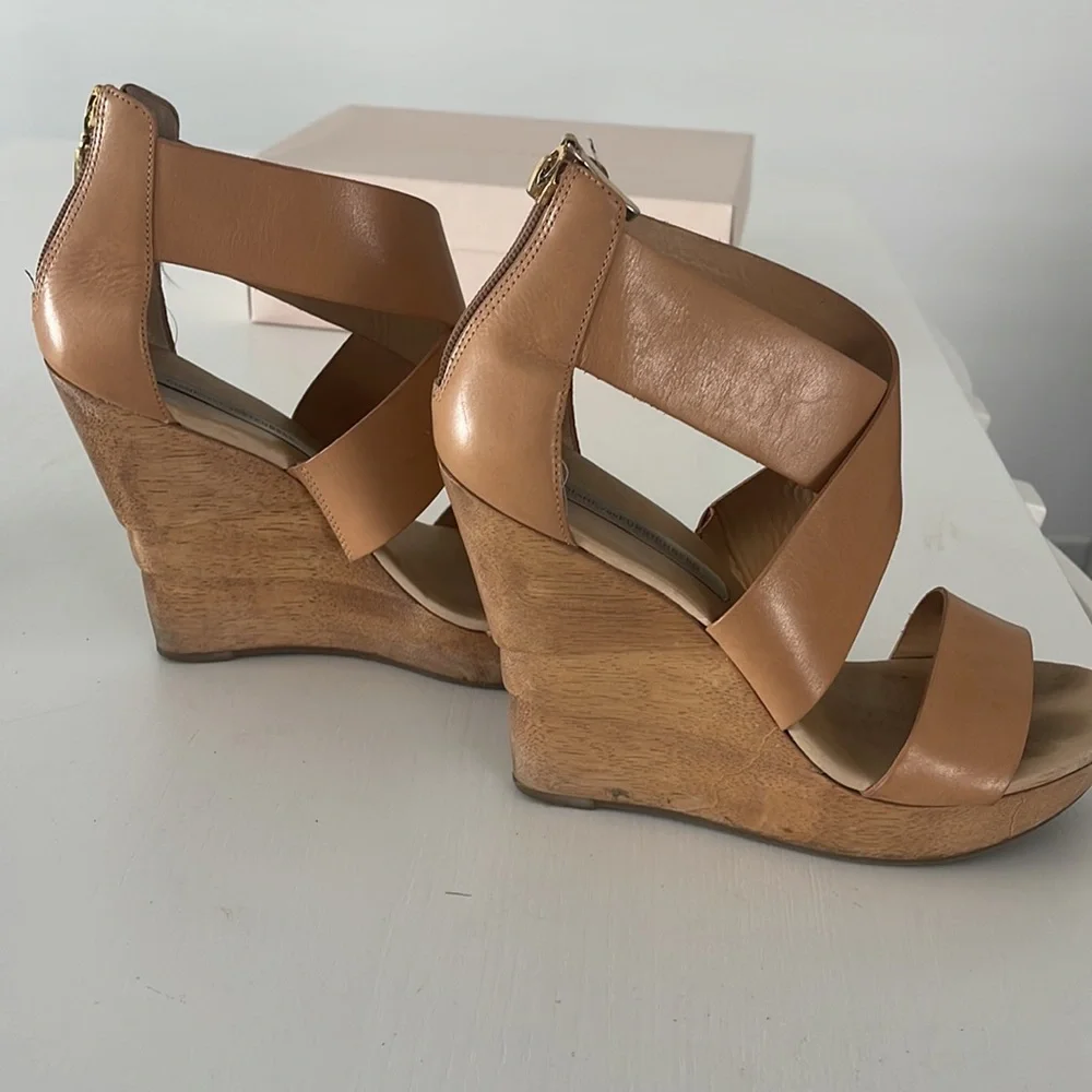 DVF - The Opal Wedge Criss-Cross - Picture 3 of 5
